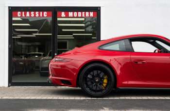 2019 Porsche 911 Carrera 4 GTS