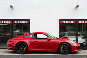 2019 Porsche 911 Carrera 4 GTS
