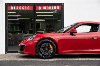 2019 Porsche 911 Carrera 4 GTS