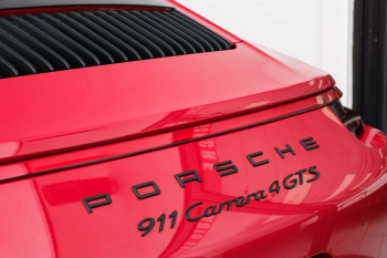 2019 Porsche 911 Carrera 4 GTS