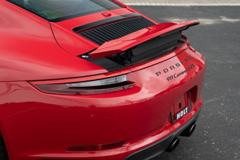 2019 Porsche 911 Carrera 4 GTS