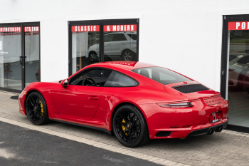 2019 Porsche 911 Carrera 4 GTS