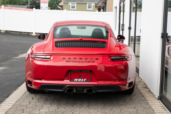 2019 Porsche 911 Carrera 4 GTS