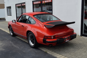 1988 Porsche Carrera  