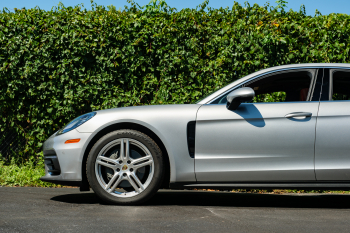 2017 Porsche Panamera 4S