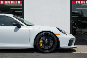 2018 Porsche 911 GT3 - 6-Speed