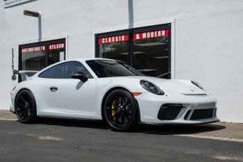 2018 Porsche 911 GT3 - 6-Speed