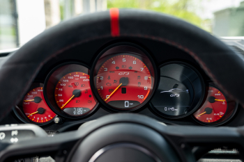 2018 Porsche 911 GT3 - 6-Speed