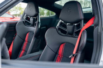 2018 Porsche 911 GT3 - 6-Speed