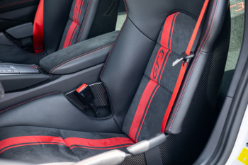 2018 Porsche 911 GT3 - 6-Speed