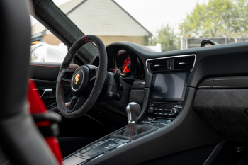 2018 Porsche 911 GT3 - 6-Speed