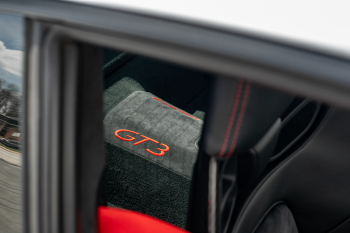 2018 Porsche 911 GT3 - 6-Speed