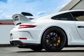 2018 Porsche 911 GT3 - 6-Speed