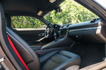 2018 Porsche Cayman S
