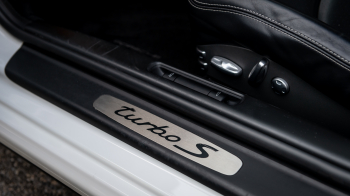 2012 Porsche 911 Turbo S 