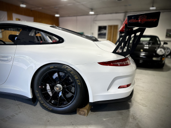 2016 Porsche GT3 Cup Racecar